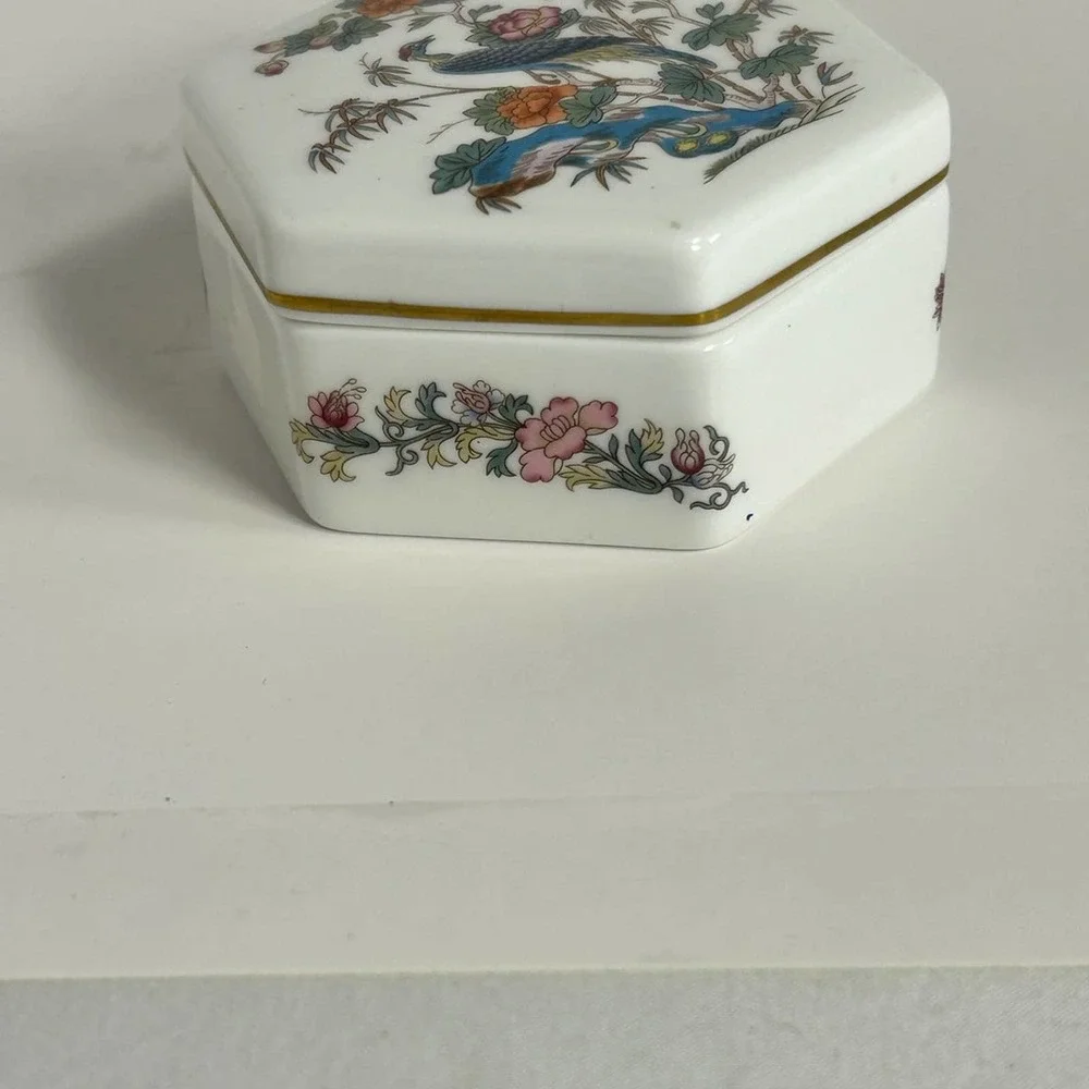 Wedgwood wedgewood bone